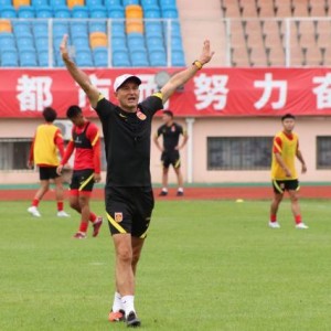 九游体育直播-国足选拔队印象：不紧张不诉苦 扬科维奇处变不惊